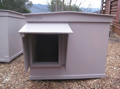 Habitat for Hounds is all about getting warm, insulated dog houses to dogs in need. Or, pay a pittance and get detailed plans to build your own.